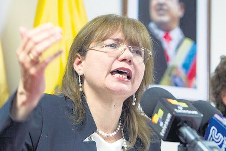 Ecuador expulsa a la embajadora venezolana