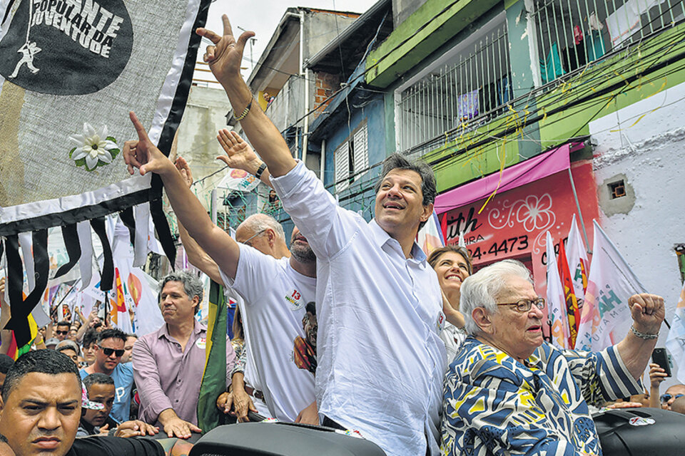 Brasil define su futuro hoy en el ballottage (Fuente: AFP)