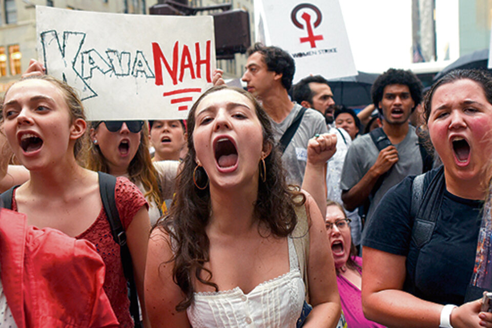 Una gran manifestación de mujeres rechazó la candidatura de Kavanaugh. (Fuente: AFP)