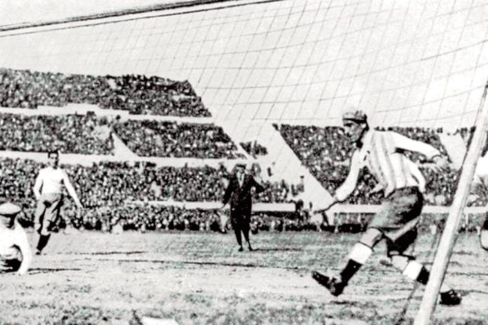 Uruguay fue sede del Mundial en 1930, donde le ganó la final a Argentina.