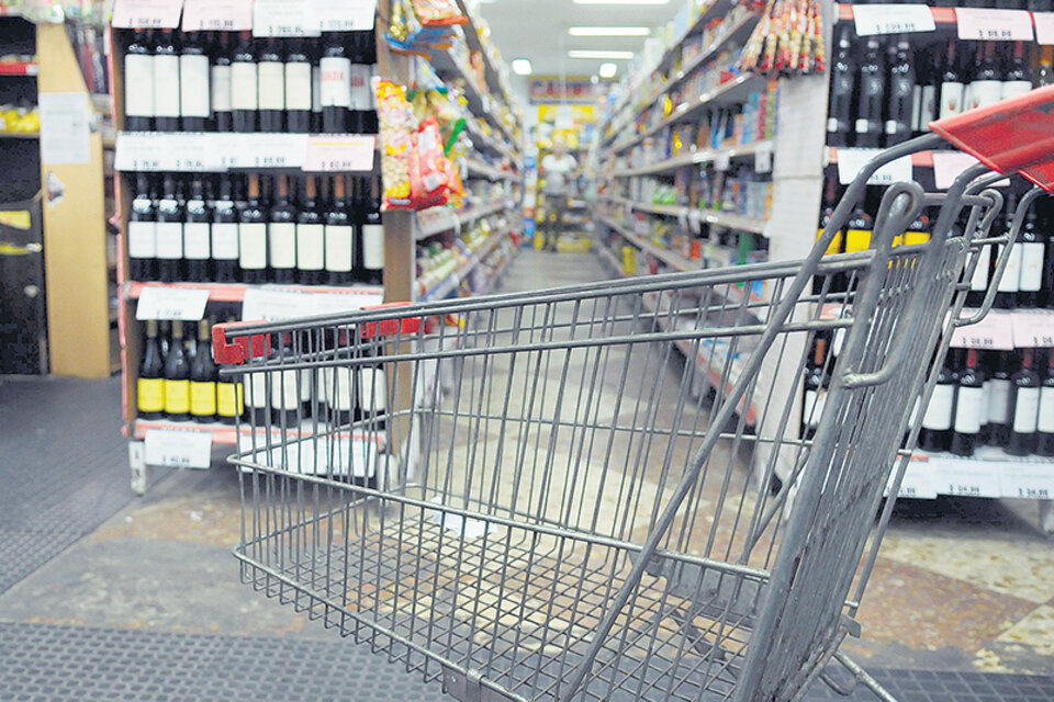 La baja de ventas en los supermercados fue la mayor de la era Macri.
