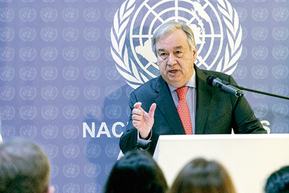 “Hay un interés vital en tener conversaciones con las partes del conflicto en Yemen”, dijo Guterres.