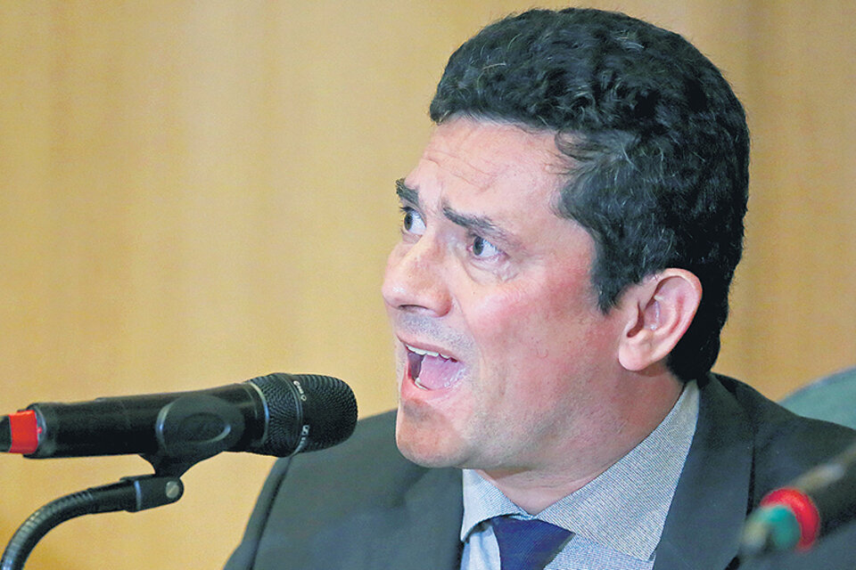 Moro, el juez que metió preso a Lula basado solo en “convicciones”, hoy ministro nombrado y adalid de la mano dura. (Fuente: AFP)