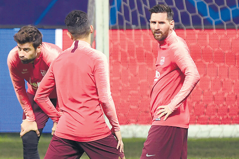 Lionel Messi entrenó a la par del grupo en Italia. Justo hoy tendrá el alta médica. (Fuente: AFP)