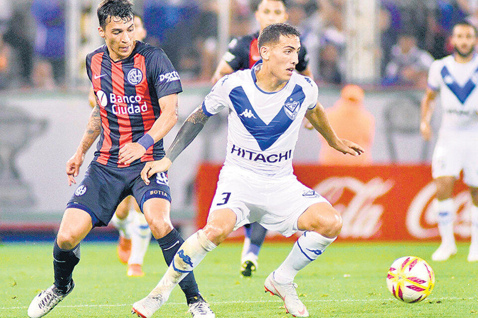 Cufré le gana la posición a Botta. Vélez igualó 0-0 con San Lorenzo en el José Amalfitani. (Fuente: Télam)