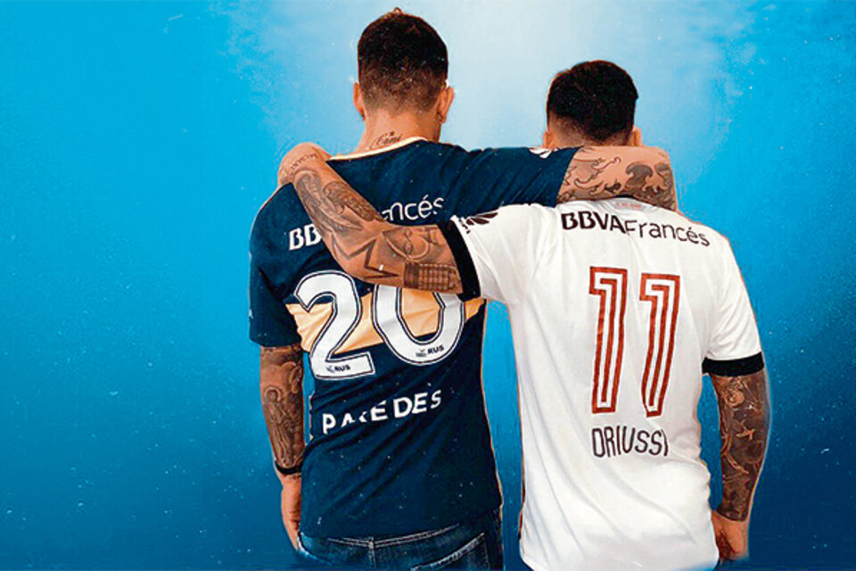 Paredes y Driussi enviaron su señal de paz desde Rusia.