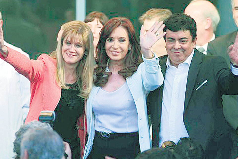 Verónica Magario, Cristina Kirchner y Fernando Espinoza. (Fuente: Matanza Digital)
