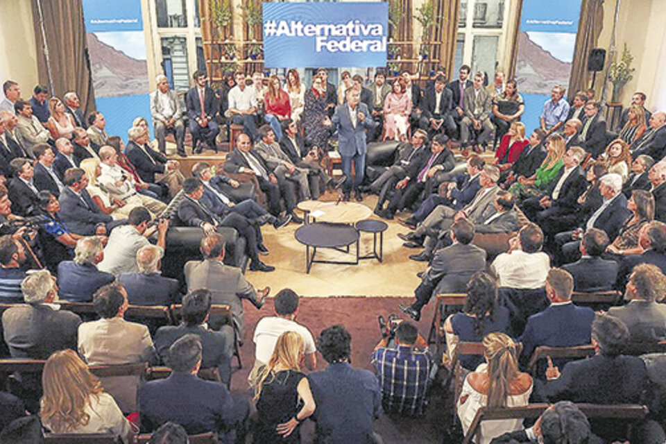 “No discutimos candidaturas. El gran desafío de hoy es crecer”, plantearon los referentes de AF. (Fuente: Télam)