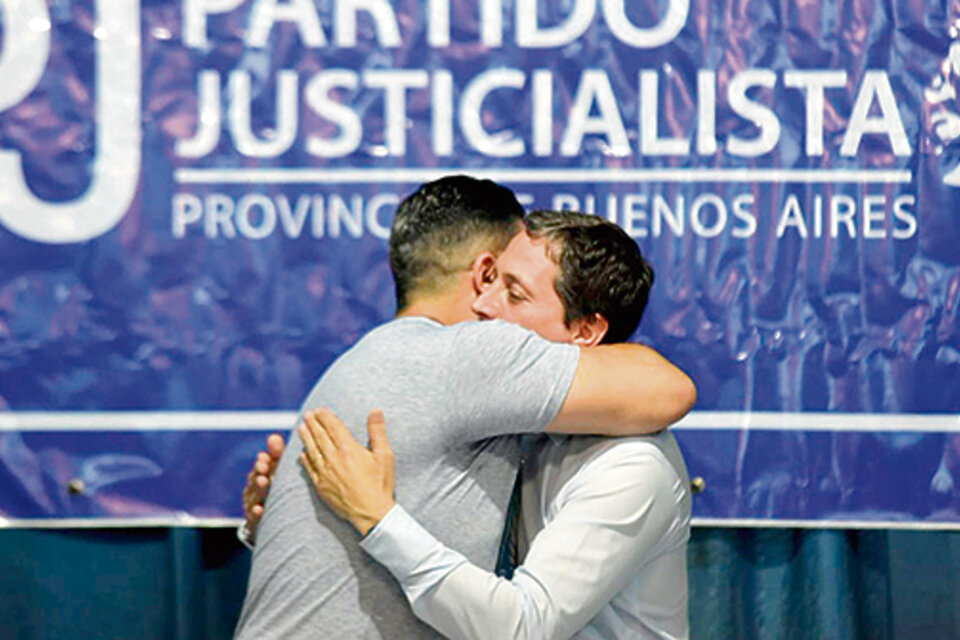 Los intendentes Gustavo Menéndez (Merlo) y Fernando Gray (Esteban Echeverría) cambian de roles en el PJ bonaerense. (Fuente: @FernandoGray)