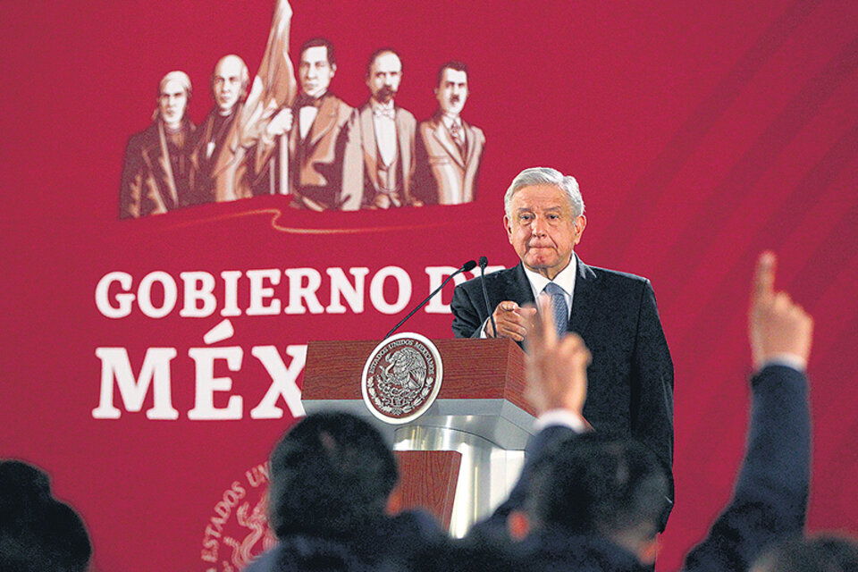 “Nos vamos a beneficiar todos porque cuando hay más ingresos se fortalece el mercado interno” dijo Obrador. (Fuente: EFE)