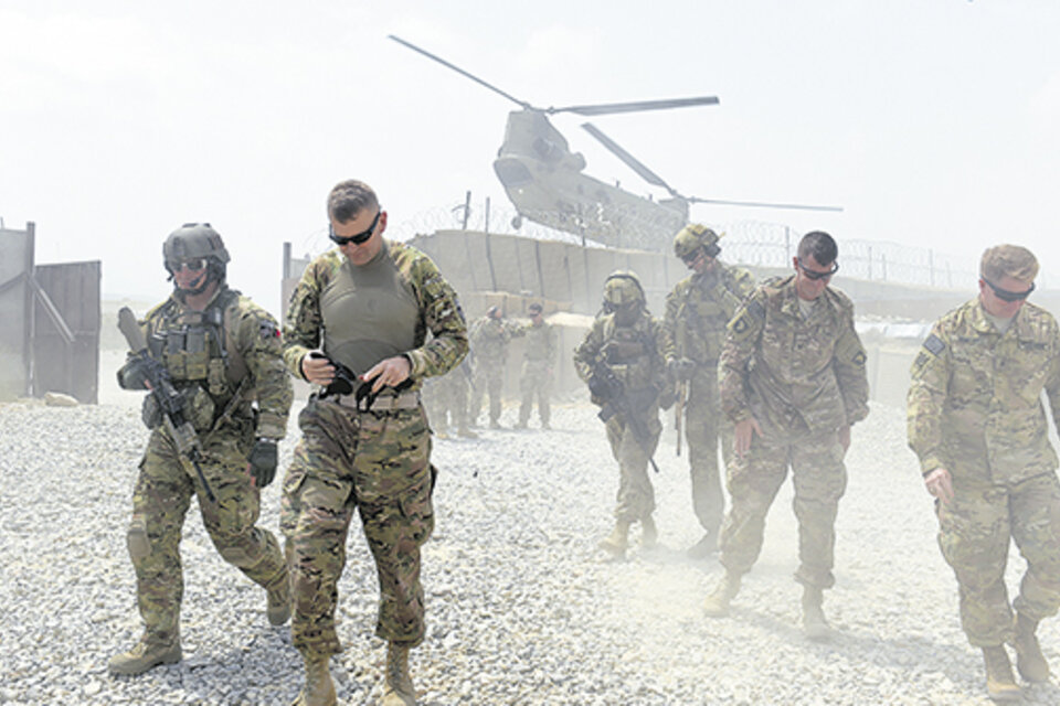 Soldados estadounidenses en una base militar de la provincia afgana de Nagarhar, en 2015. (Fuente: AFP)