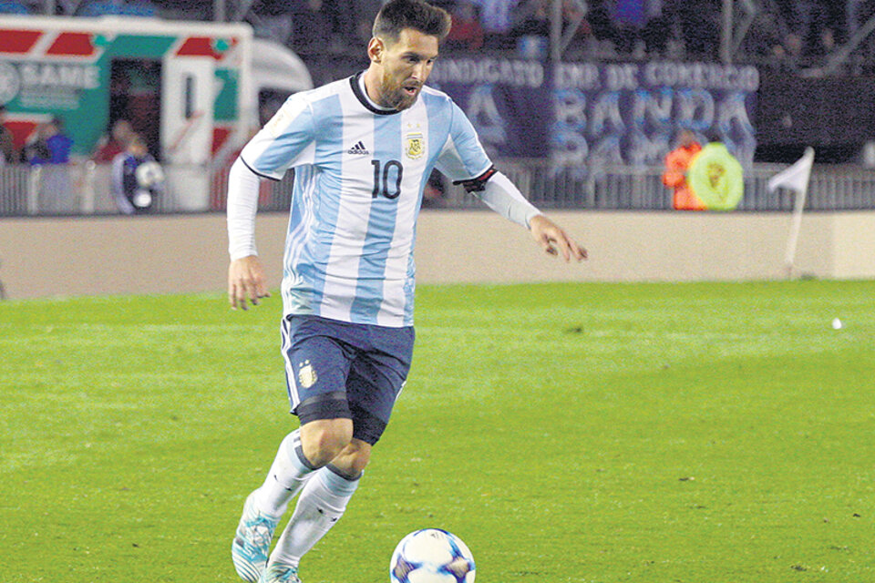 Messi volverá a llevar la cinta de capitán el año que viene. (Fuente: Alejandro Leiva)