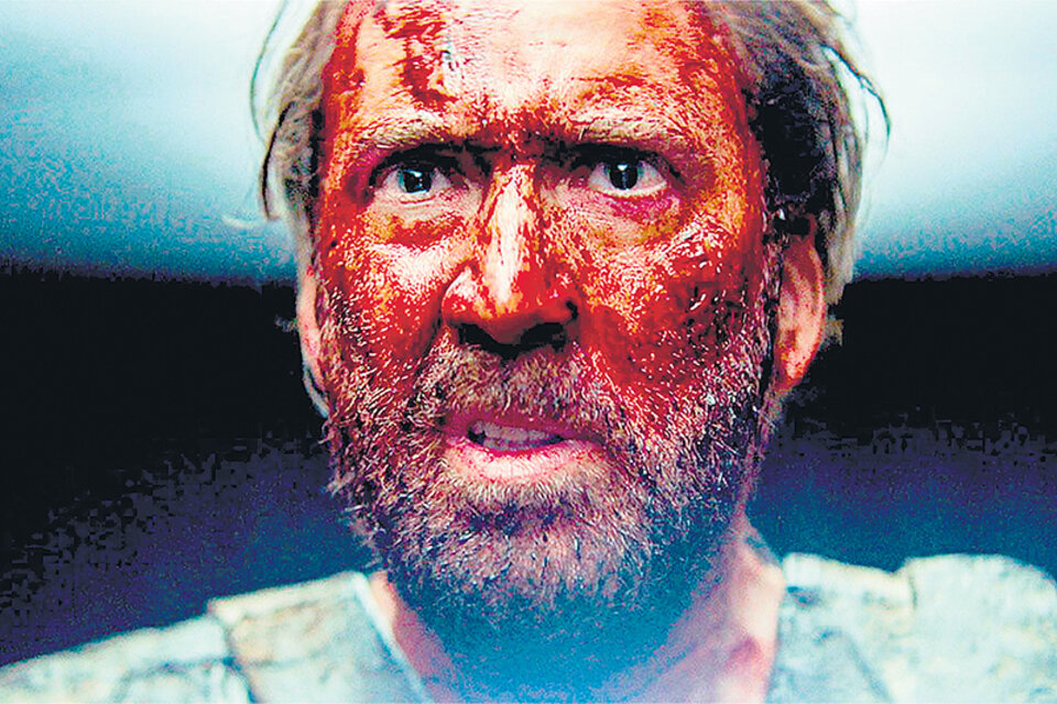 Nicolas Cage fuera de control en Mandy, de Pan Cosmatos, inspirado en la estética del heavy metal.