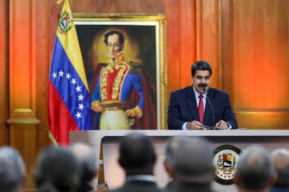 Maduro ante los periodistas, esta tarde en Caracas. (Fuente: EFE)