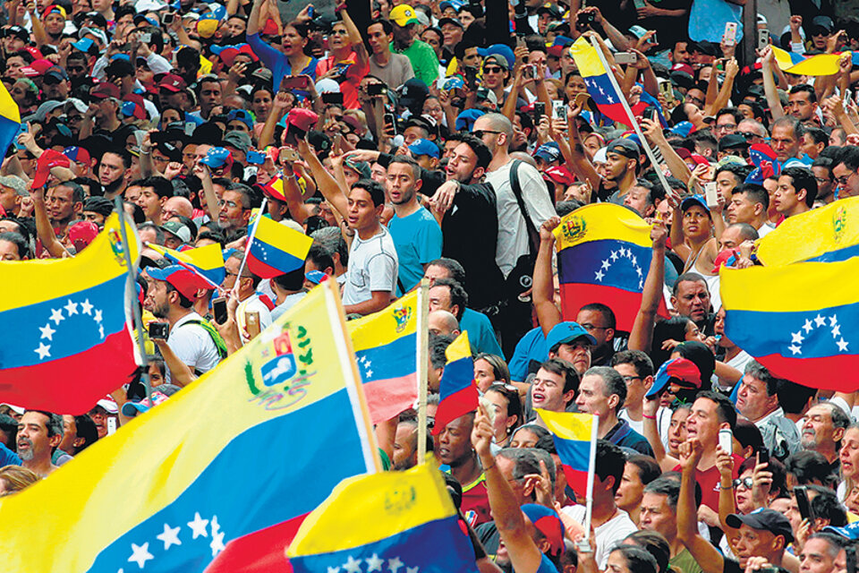 Seguidores del chavismo se concentraron cerca de Miraflores. (Fuente: EFE)