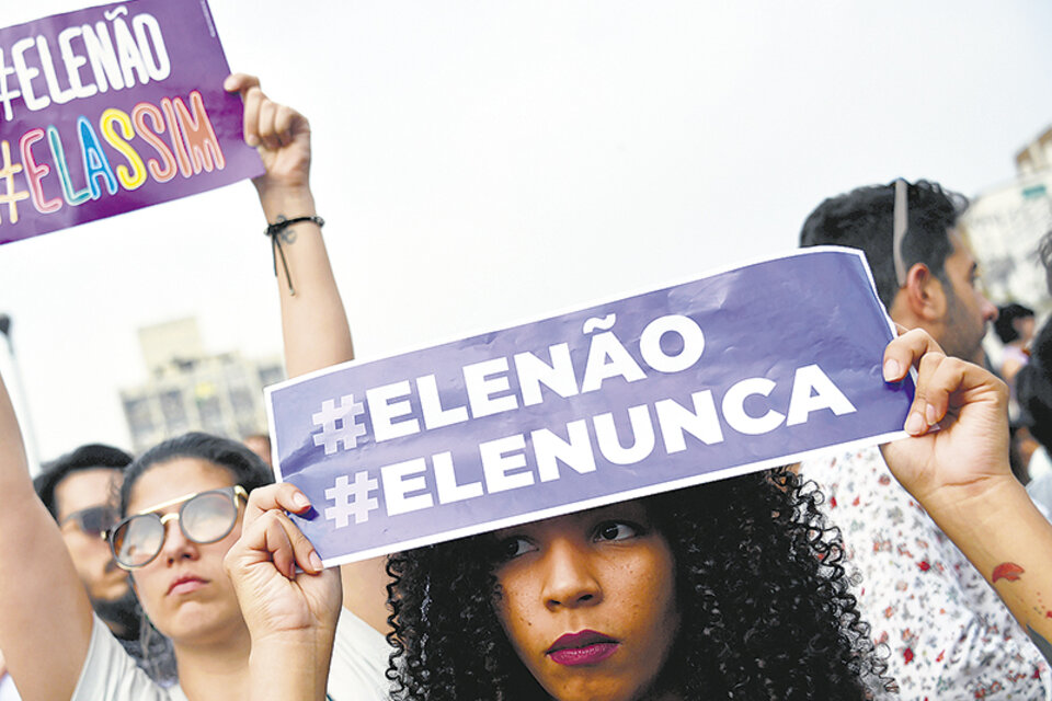 El movimiento de mujeres brasileñas se organizó bajo el lema “El No” (Ele Não). (Fuente: AFP)