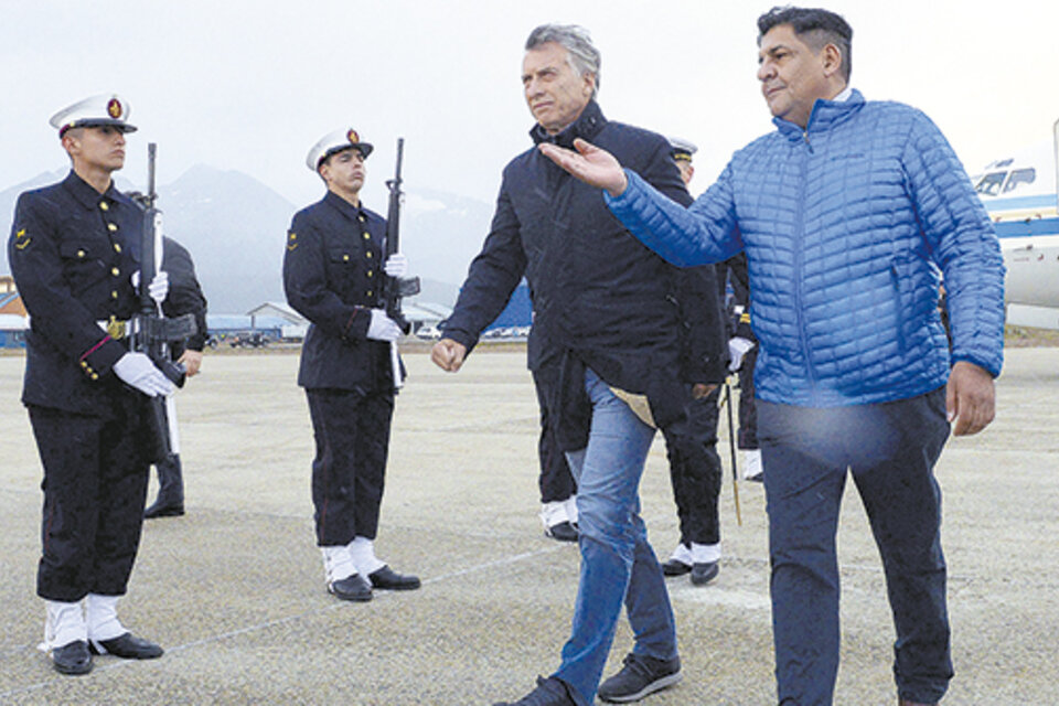 Mauricio Macri llegó ayer a Ushuaia y el miércoles viajará a Brasil para encontrarse con Jair Bolsonaro.