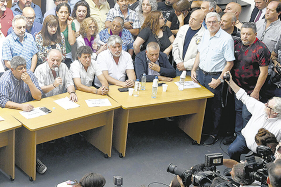 Hugo Yasky, Pablo Micheli y Pablo Moyano anunciaron cuatro marchas contra el tarifazo durante enero.