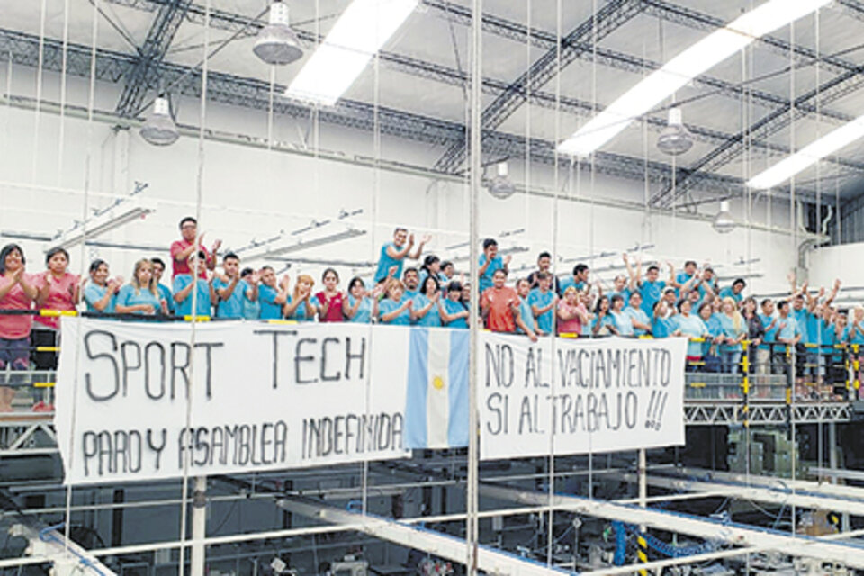 El cierre de la planta de Sport Tech en San Martín que deja a 120 trabajadores desocupados.