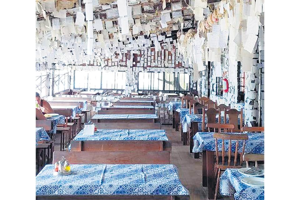 El mítico Bar do Arante, uno de los restaurantes más emblemáticos de Florianópolis, sin gente. (Fuente: Micaela Gamallo)