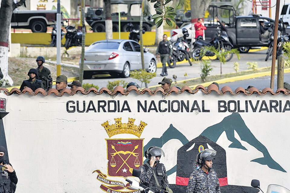 Un grupo de la Guardia Nacional Bolivariana intentó sin éxito asaltar un puesto de comando policial. (Fuente: AFP)