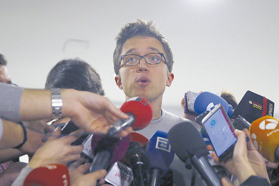 Errejón anunció su candidatura a presidir la comunidad de Madrid con una lista extrapartidaria. (Fuente: AFP)