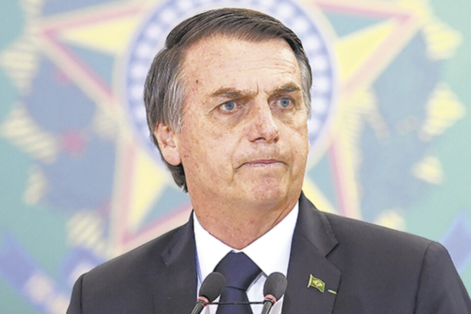 Bolsonaro aceptó que carece de formación económica así como presumió de conocer “un poco más de política que el ministro Guedes”. (Fuente: AFP)