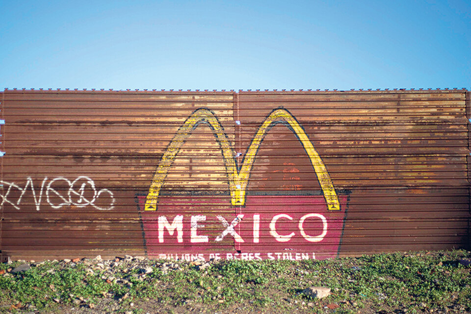 Pese a las críticas, Trump insiste con la construcción del muro en la frontera con México. (Fuente: AFP)