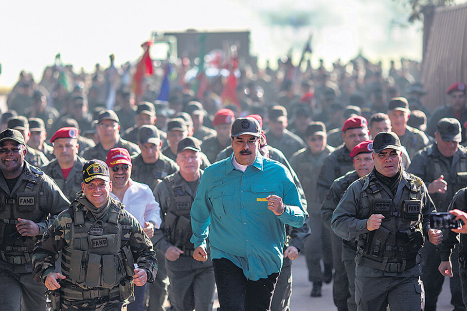 La presencia de Maduro en los ejercicios militares es todo un mensaje en este momento de conflicto.