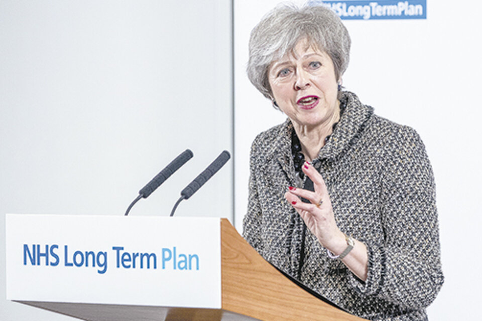 La primera ministra, Theresa May, dijo ayer que se establecerán nuevas medidas para Irlanda del Norte. (Fuente: AFP)