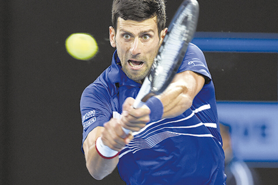 Djokovic, más cerca de convertirse en el tenista que más veces ganó en Australia.