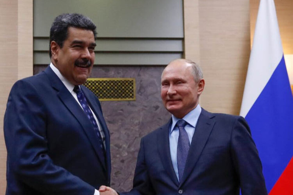 Maduro junto a Putin en Moscú, en diciembre pasado. (Fuente: AFP)