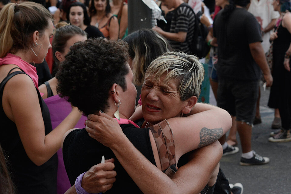 Durante la manifestación hubo emoción por las víctimas de femicidio. (Fuente: Sebastián Joel Vargas)