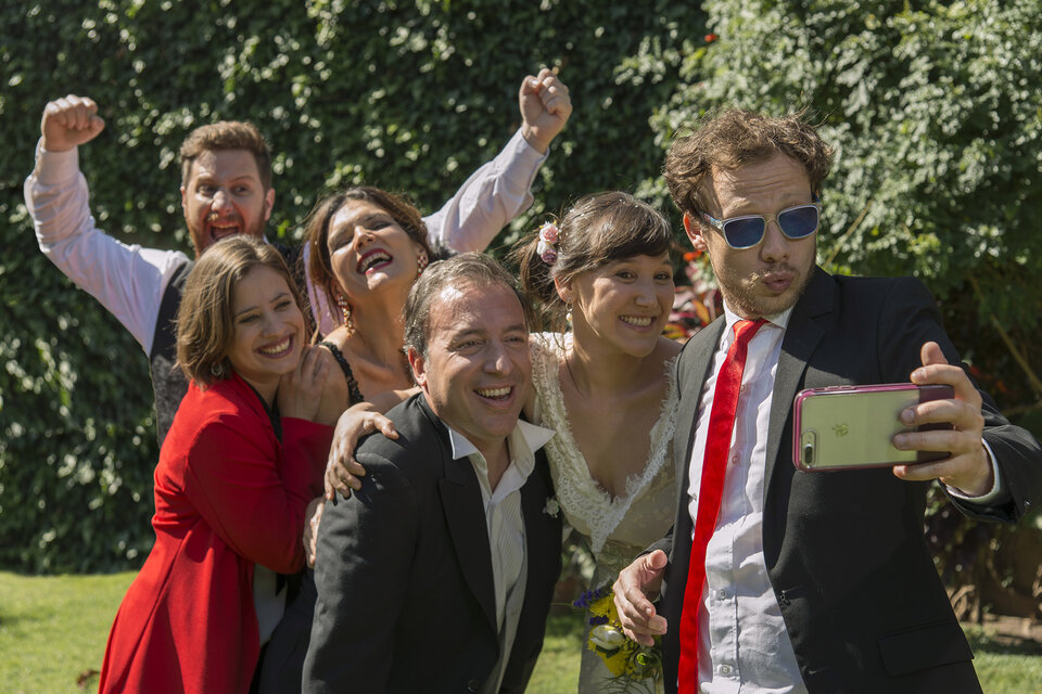 Un elenco encabezado por Camila Olivé, Juan Pablo Yevoli y Juan Nemirovisky anima la fiesta. (Fuente: Andres Macera)