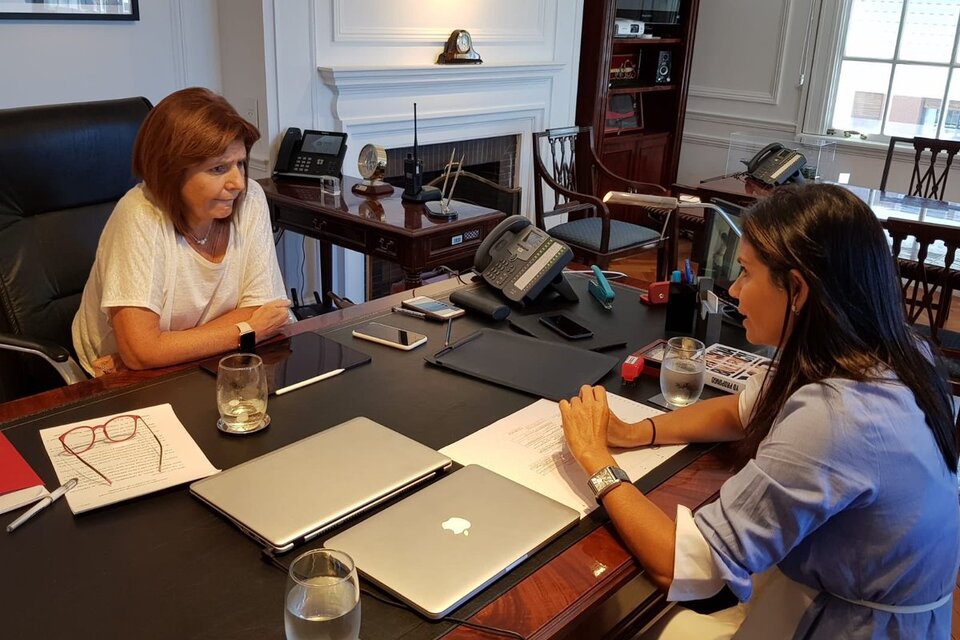 Uruguay se quejó porque Patricia Bullrich se reunió con la diputada Verónica Alonso y pidió mano dura en ese país. (Fuente: Twitter @EsperanzaUY_)