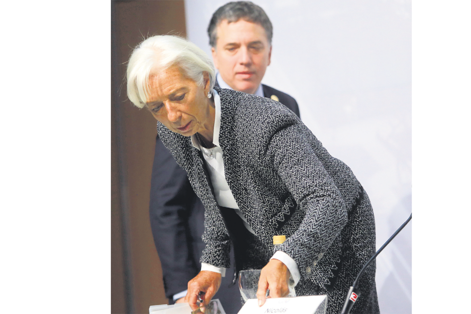 Nicolás Dujovne avanza con las medidas que exige Christine Lagarde desde el FMI. (Fuente: NA)