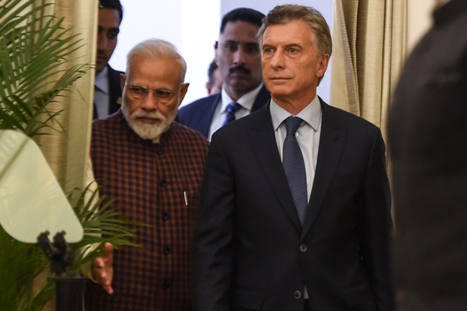 El presidente Macri y el primer ministro de la India, Narendra Modi, durante la reunión en Nueva Delhi. (Fuente: AFP)