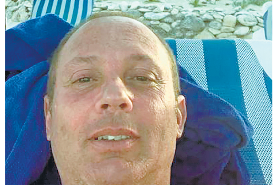 D’Alessio descansando en una playa en Tulum, México.