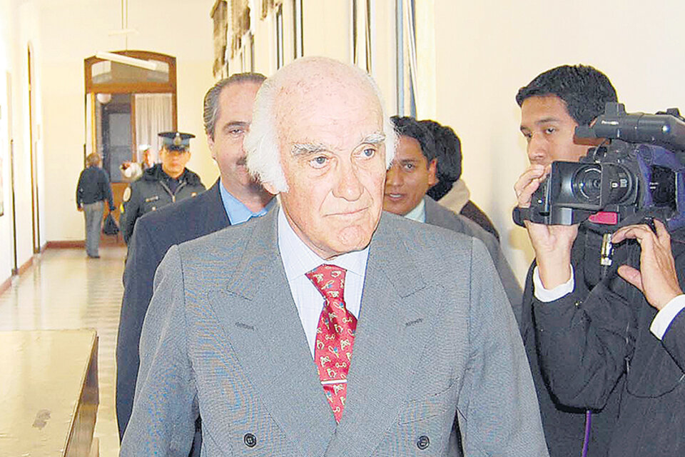 El juicio en Salta contra el ex juez Ricardo Lona fue suspendido.