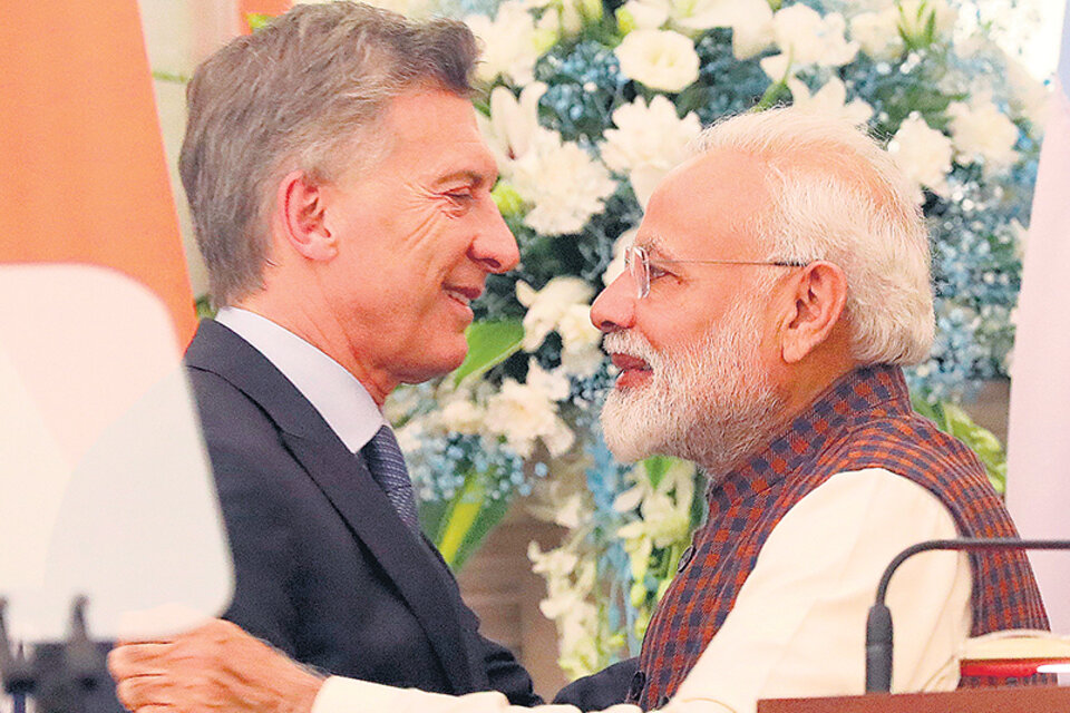 Mauricio Macri y Narendra Modi en el intercambio de saludos.
