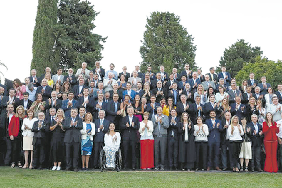 El presidente Macri se reunió con los diputados y senadores de Cambiemos en la Quinta de Olivos.