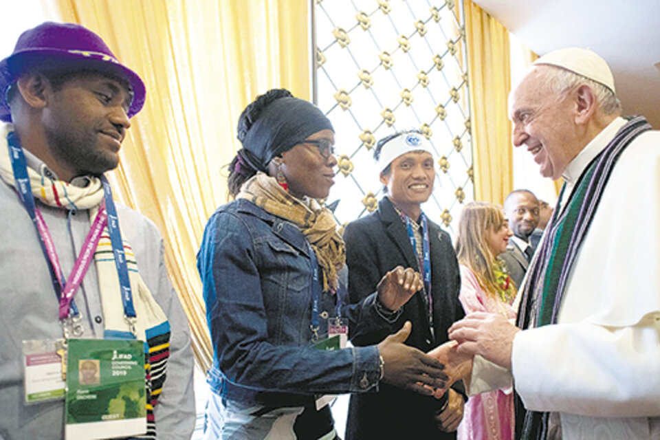 “Los pueblos indígenas son un grito viviente a favor de la esperanza” dijo el Papa. (Fuente: EFE)