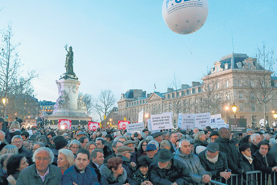 La movilización en la Plaza de la República de París fue convocada por el Partido Socialista. (Fuente: AFP)
