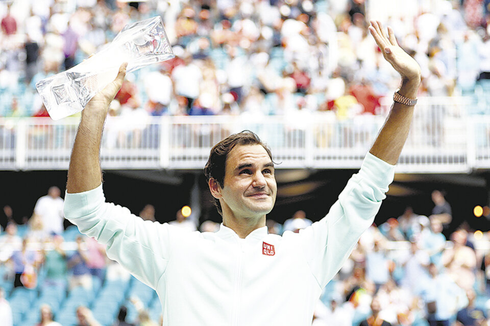 Federer fue superior a Isner en la final. (Fuente: AFP)