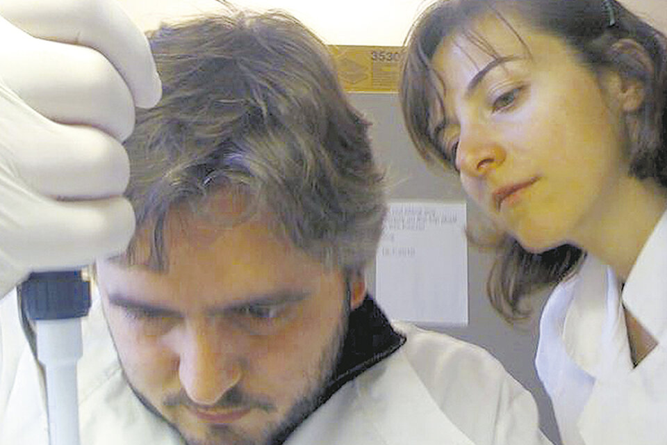 Emiliano Merlo y Jimena Berni estudiaron Biología en la Facultad de Ciencias Exactas (UBA).