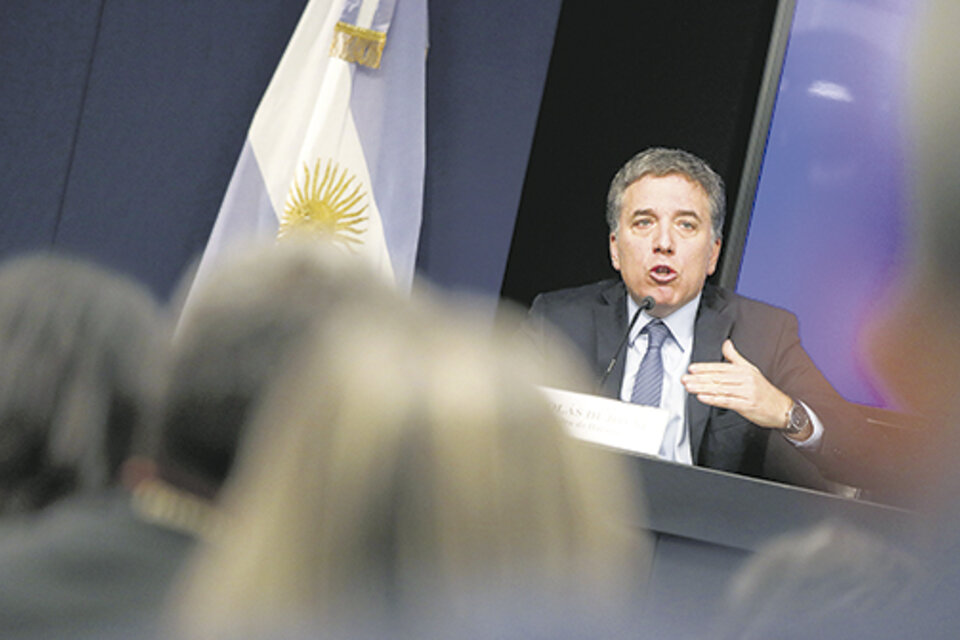 Nicolás Dujovne, ministro de Hacienda, se abraza al acuerdo con el FMI para poder pagar la deuda. (Fuente: Joaquín Salguero)
