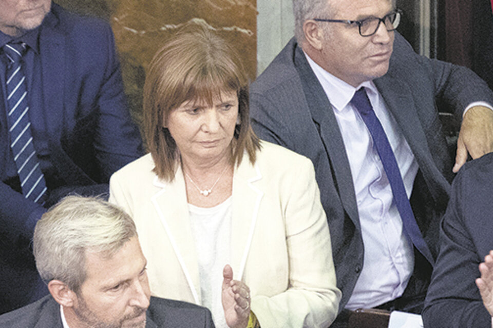 La ministra Patricia Bullrich, impulsora de la baja de edad de punibilidad, ayer en el Congreso. (Fuente: Joaquín Salguero)