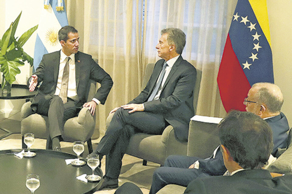 Luego de reunirse con Macri, Juan Guaidó brindó una conferencia de prensa. (Fuente: NA)