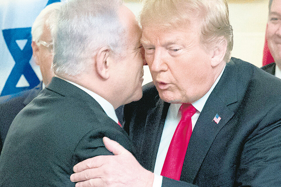 La decisión de Trump le cae como anillo al dedo a un Netanyahu en campaña para los comicios de abril. (Fuente: EFE)