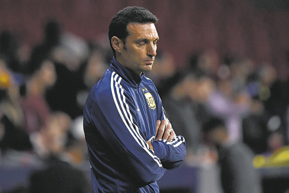 Lionel Scaloni, regresó este viernes a la Argentina. Quiere armar un equipo con 40 jugadores.